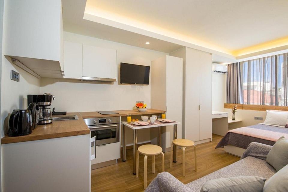 Tonia'S Elegant Place With Parking 干尼亞 外观 照片